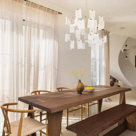 Апартаменти Modern With Private Pool Подстрана