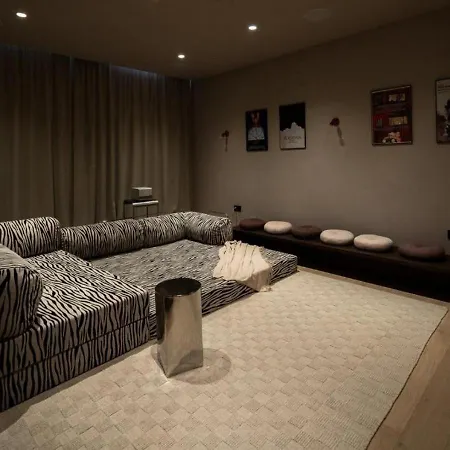 شقة Modern With Private Pool