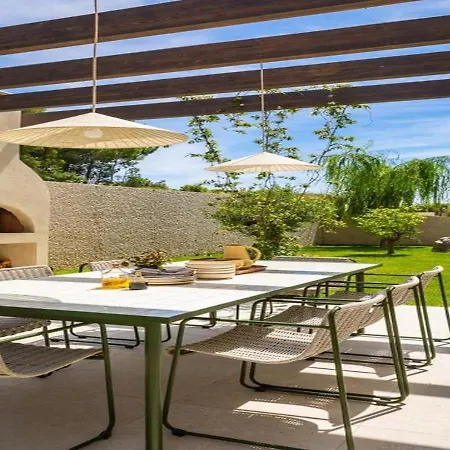 Modern With Private Pool *