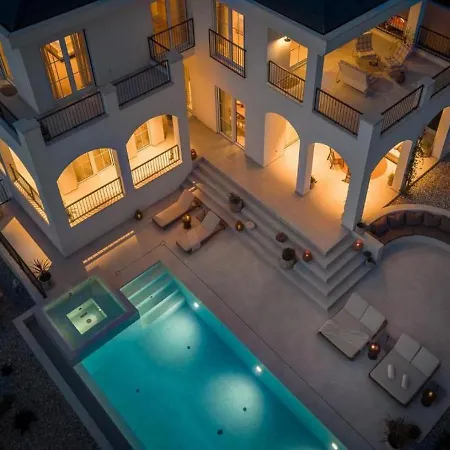 Modern With Private Pool
